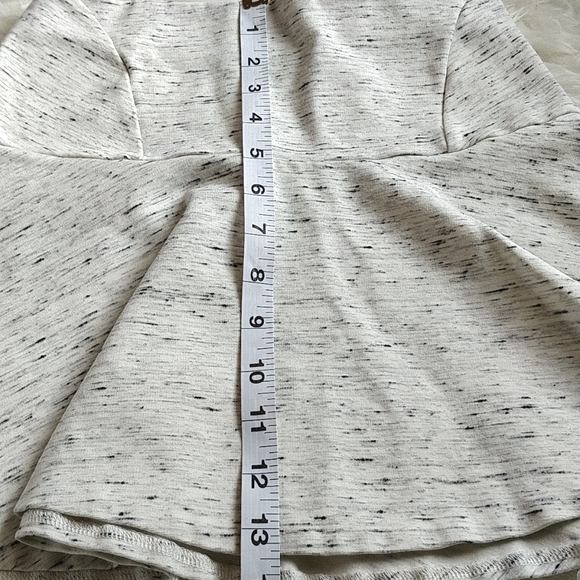 Aritzia wilfred mini skirt - Picture 6 of 6